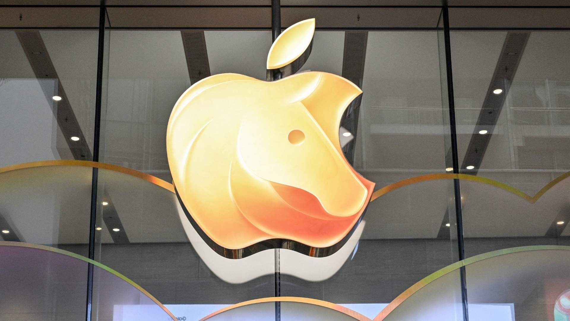 Filtraciones apuntan a pantallas LTPO 120 Hz y Face ID bajo pantalla en los próximos iPhone 18 Pro y Pro Max.