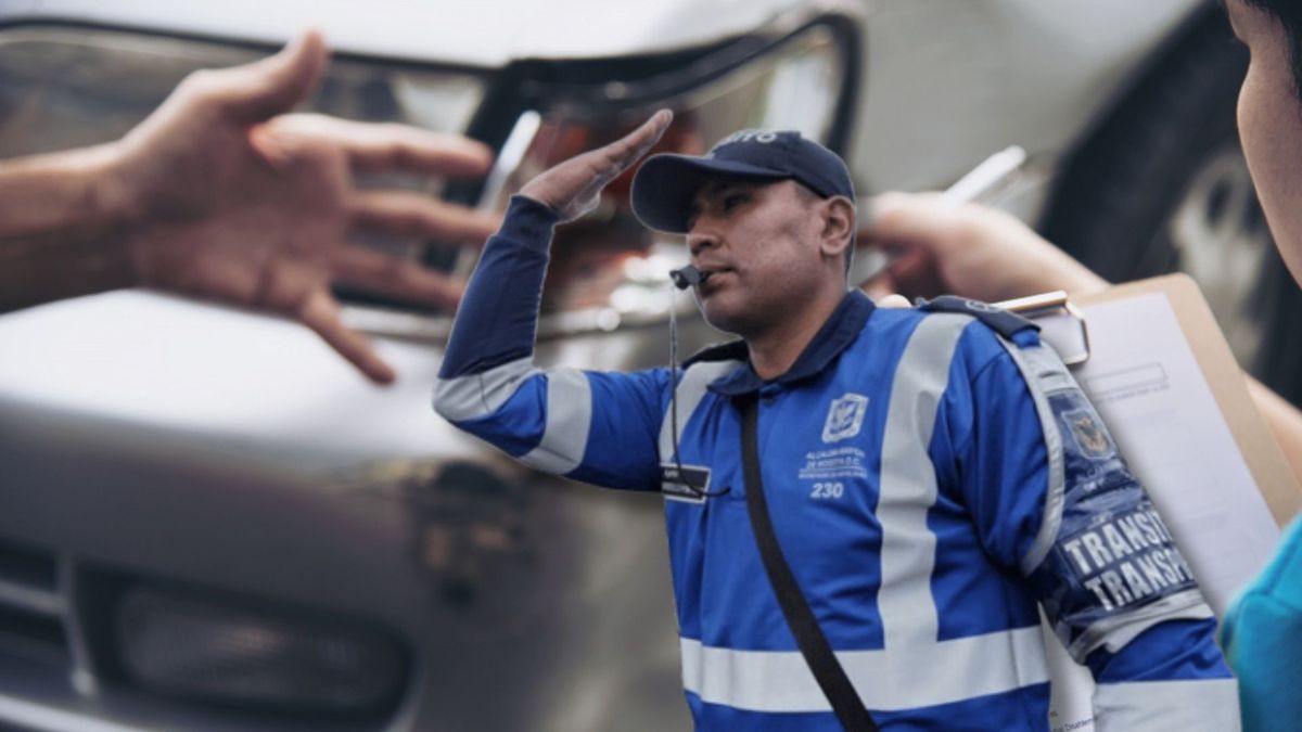 En medio de los operativos de tránsito, no son pocos los casos en los que se presentan desacuerdos entre ciudadanos y agentes.