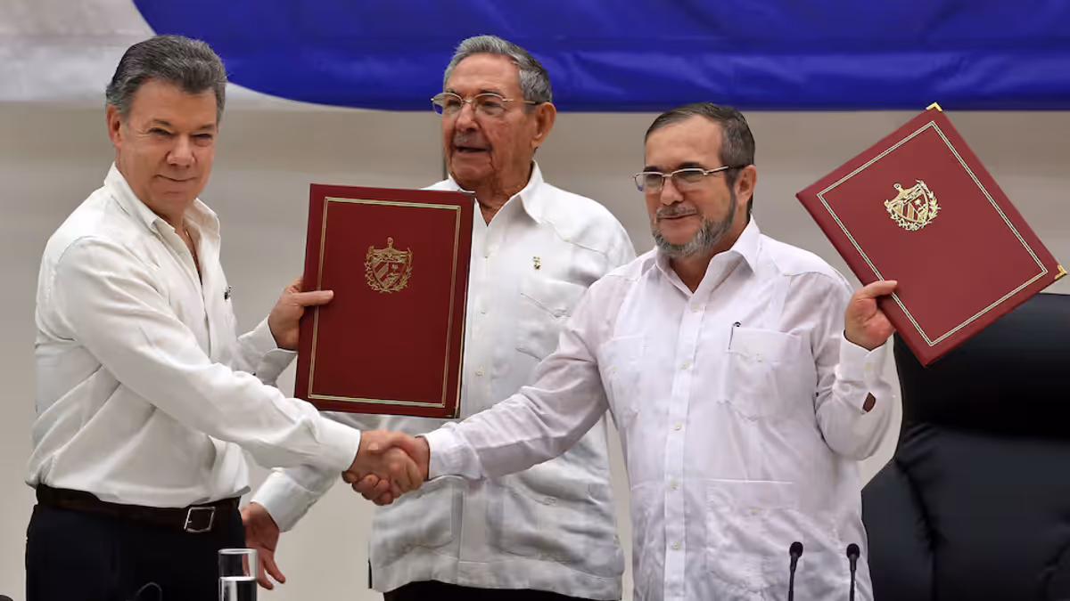 contraloria advierte que las farc no cumplieron con entrega de bienes para reparar vIctimas