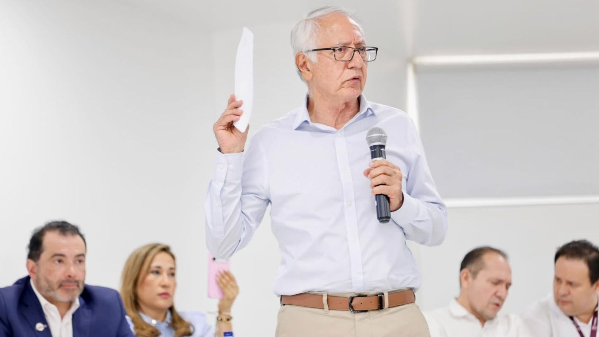 Guillermo Alfonso Jaramillo, ministro de Salud, en Bucaramanga