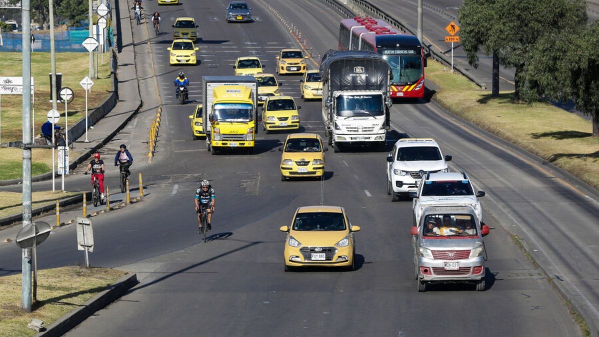 Durante ese día, entre las 5:00 de la mañana y las 9:00 de la noche, estará restringida la circulación de carros y motocicletas particulares.