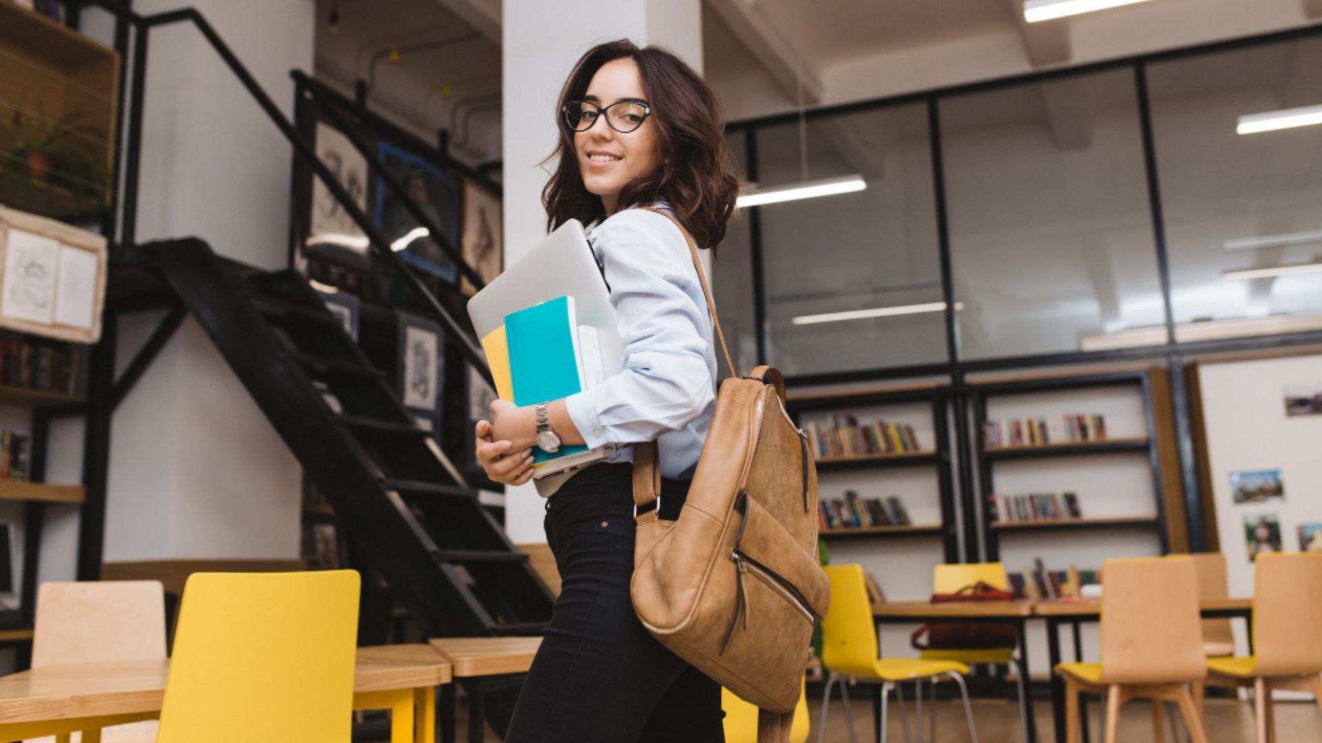 Para quienes sean ubicados en Guadalupe, Guyana Francesa o Martinica, el pago será de 1.100 euros netos, cerca de $4.760.000 pesos colombianos.