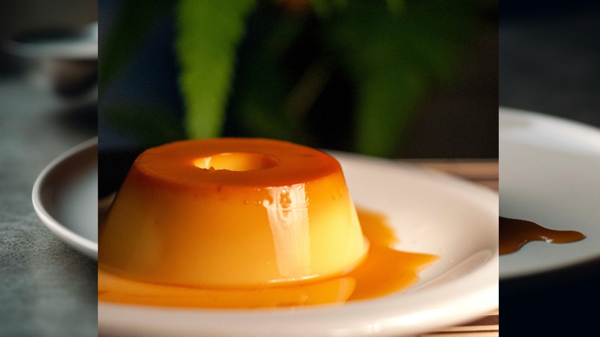 El color del caramelo define parte del sabor del flan casero y debe ser dorado, no oscuro.