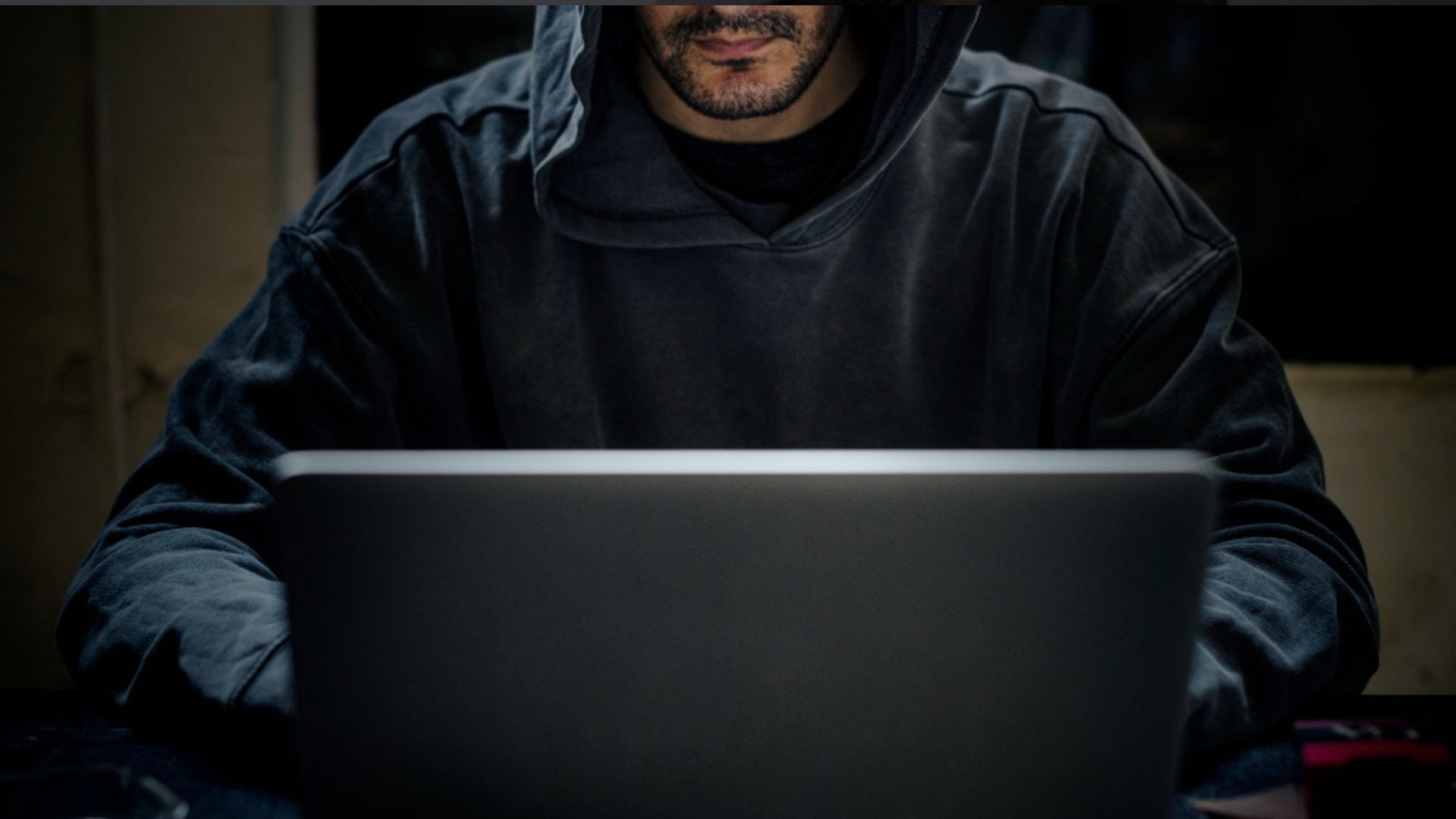 Mantener el antivirus actualizado es clave para prevenir ataques y proteger la información personal.