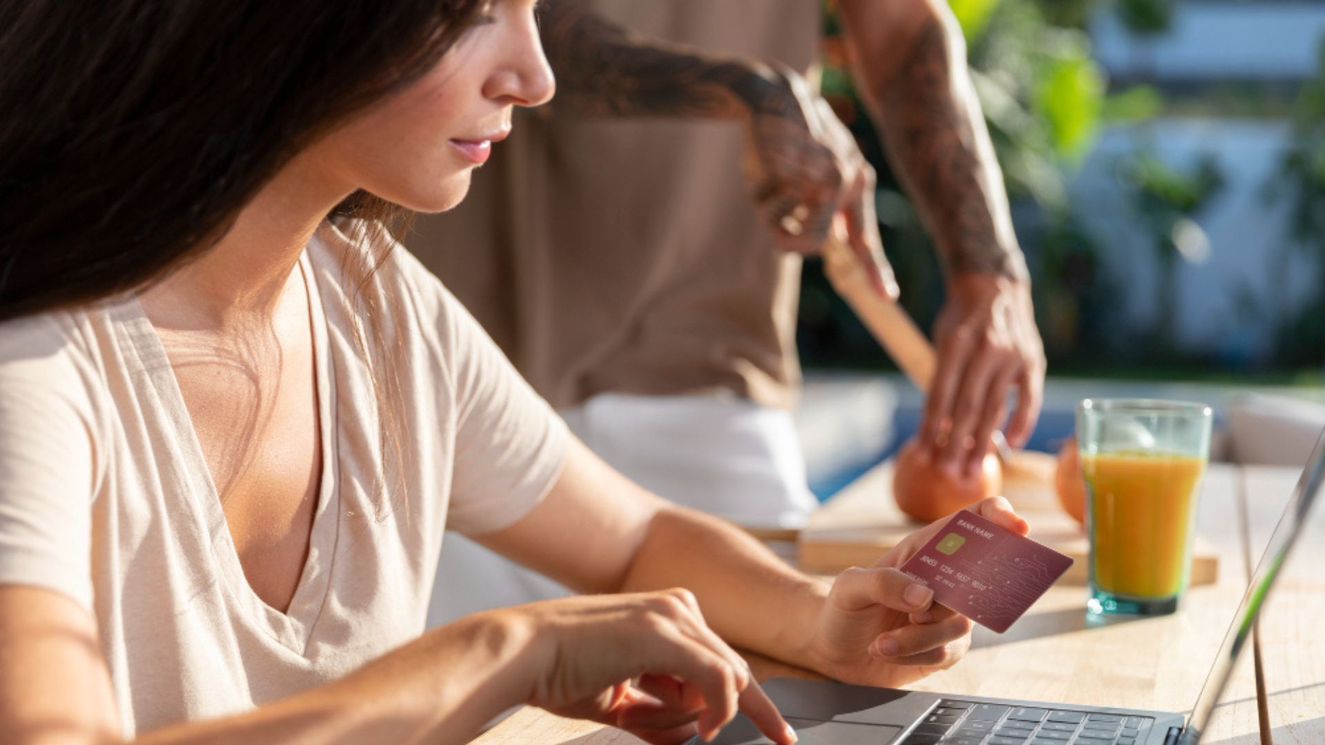 También se permite el pago de créditos educativos, incluidos los otorgados por el Icetex, y de seguros educativos debidamente certificados.