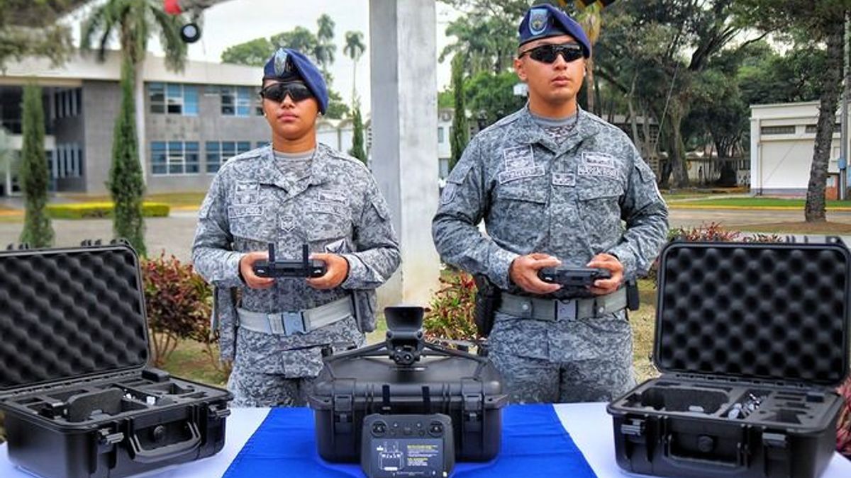 La Alcaldía de Cali entregó drones a la Fuerza Aérea