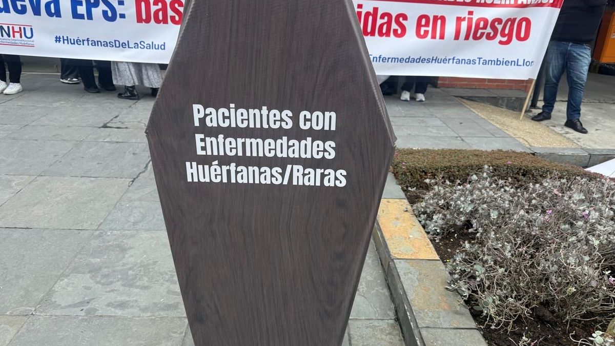 Protestas de pacientes por falta de entrega de medicamentos.