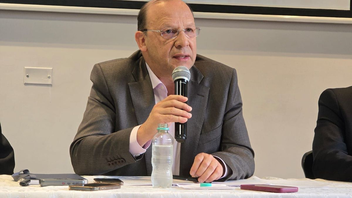 Ministro de Hacienda, Germán Ávila