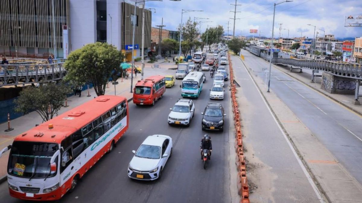 La plataforma oficial presenta los valores según la duración del permiso, el avalúo del vehículo, su nivel de emisiones y el municipio de registro.