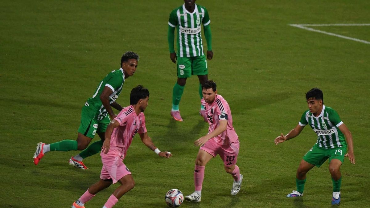 Atlético Nacional perdió 2-1 ante Inter Miami en Medellín, en un amistoso definido por Luis Suárez y un autogol.