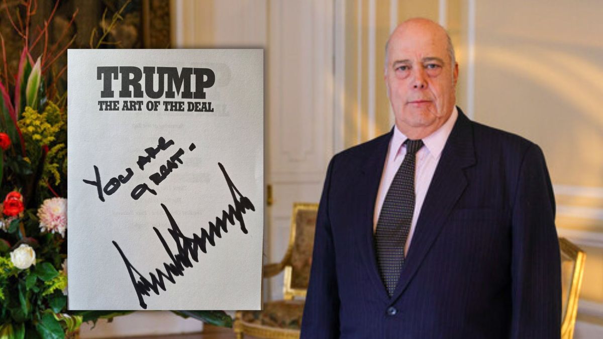 El embajador reveló la idea de llevar el libro a la reunión.