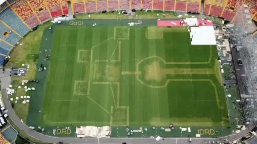 La grama sufrió mucho daño luego del concierto de Karol G.