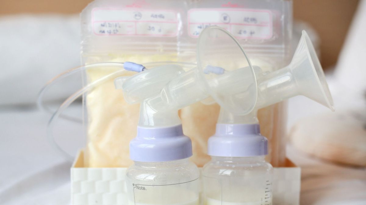 La discusión sobre los bancos de leche materna se da en medio de un proceso de consulta pública y la instalación de mesas técnicas anunciadas por el Ministerio de Salud.