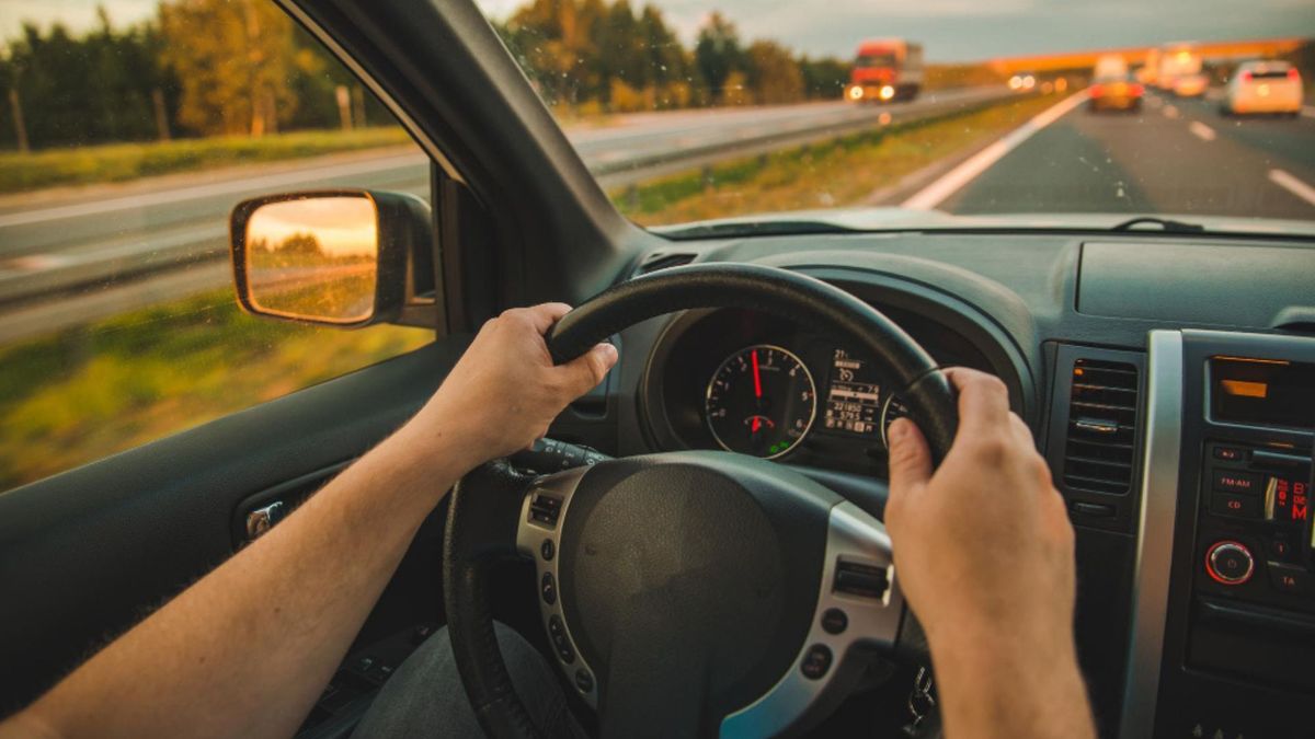 Las cifras de años recientes muestran que el exceso de velocidad sigue estando entre las principales causas de comparendos.