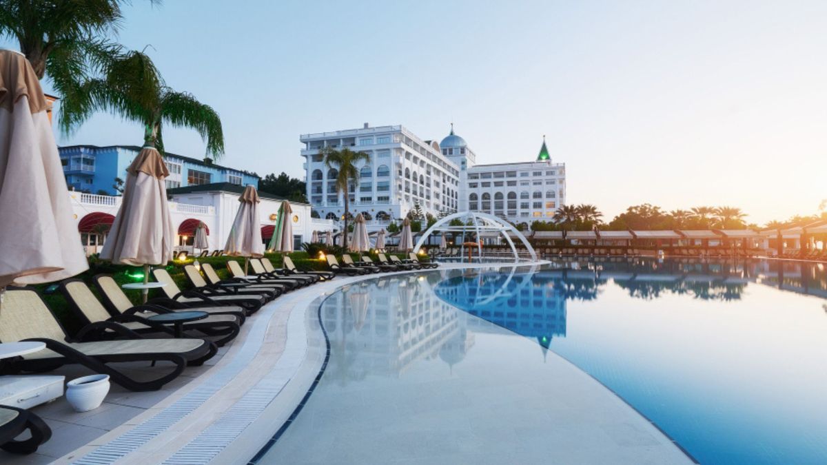 En Zambia, el Anantara Kafue River Tented Camp abrirá en abril en el Parque Nacional Kafue.