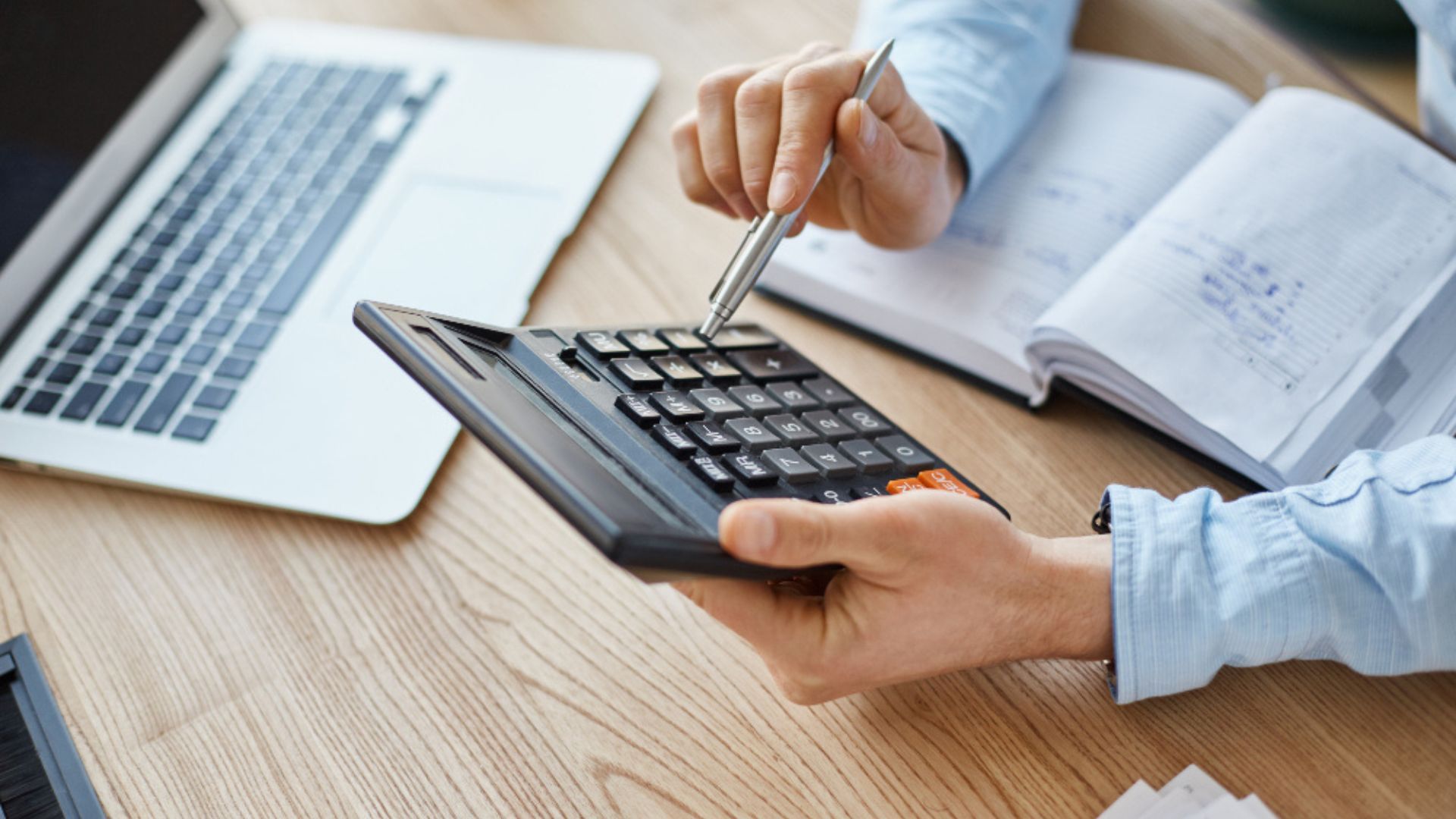 El Artículo 151 del Código Procesal del Trabajo es claro en este tema. 