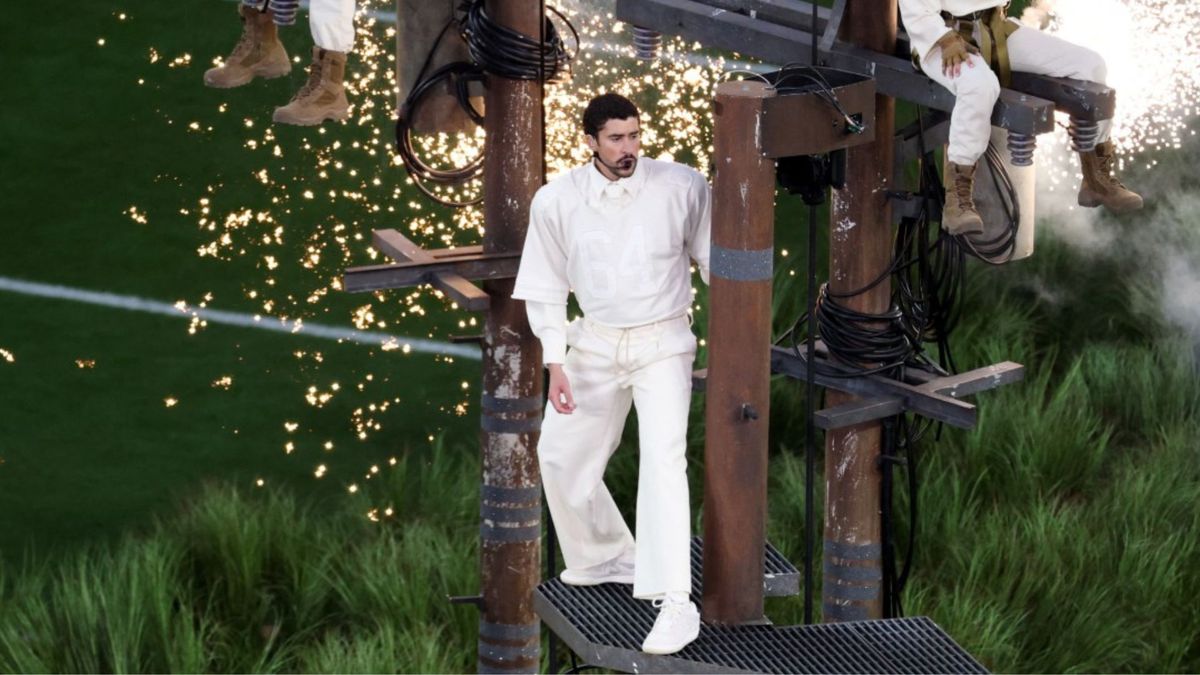 El intérprete de ‘Voy a llevarte pa PR’ llamó a su presentación ‘el show sazón’ y dio inicio a su actuación con la canción ‘Titi me preguntó’.