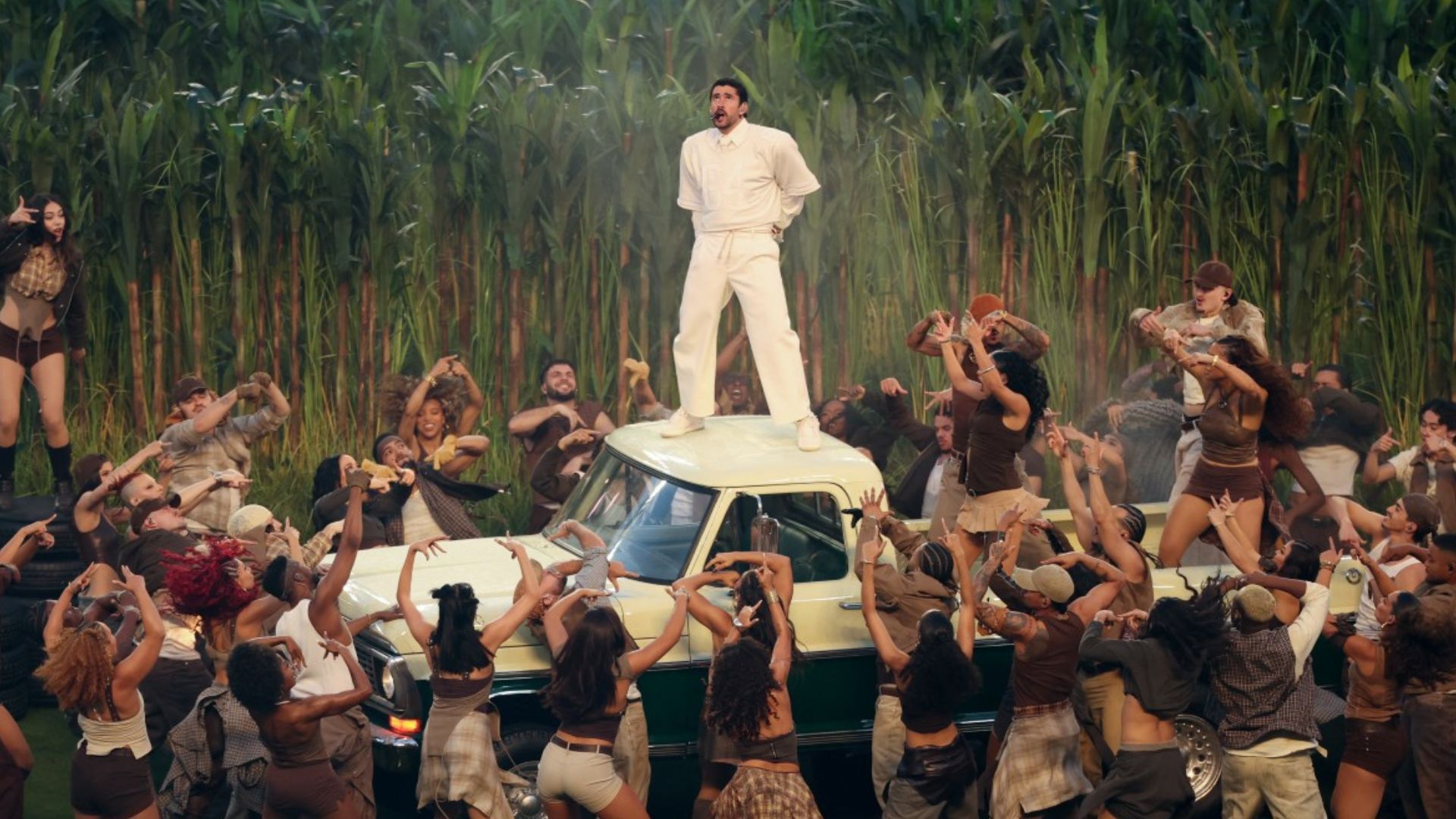 En medio de la presentación, el artista agradeció al público por acompañarlo.