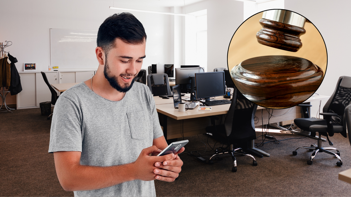 Trabajador usando celular