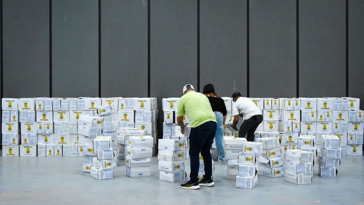 Tras la emergencia por las lluvias en Córdoba, las autoridades de Gestión del Riesgo han llevado cerca de setenta toneladas de asistencia humanitaria.