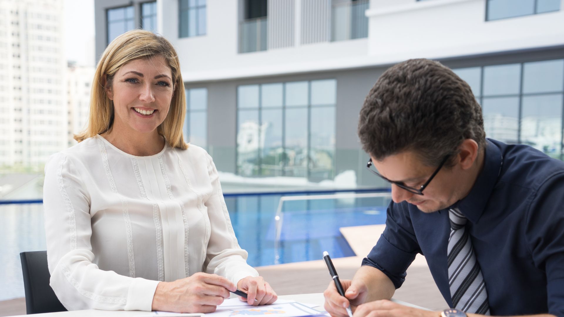 Existe una gran cantidad de vacantes para los colombianos interesados.