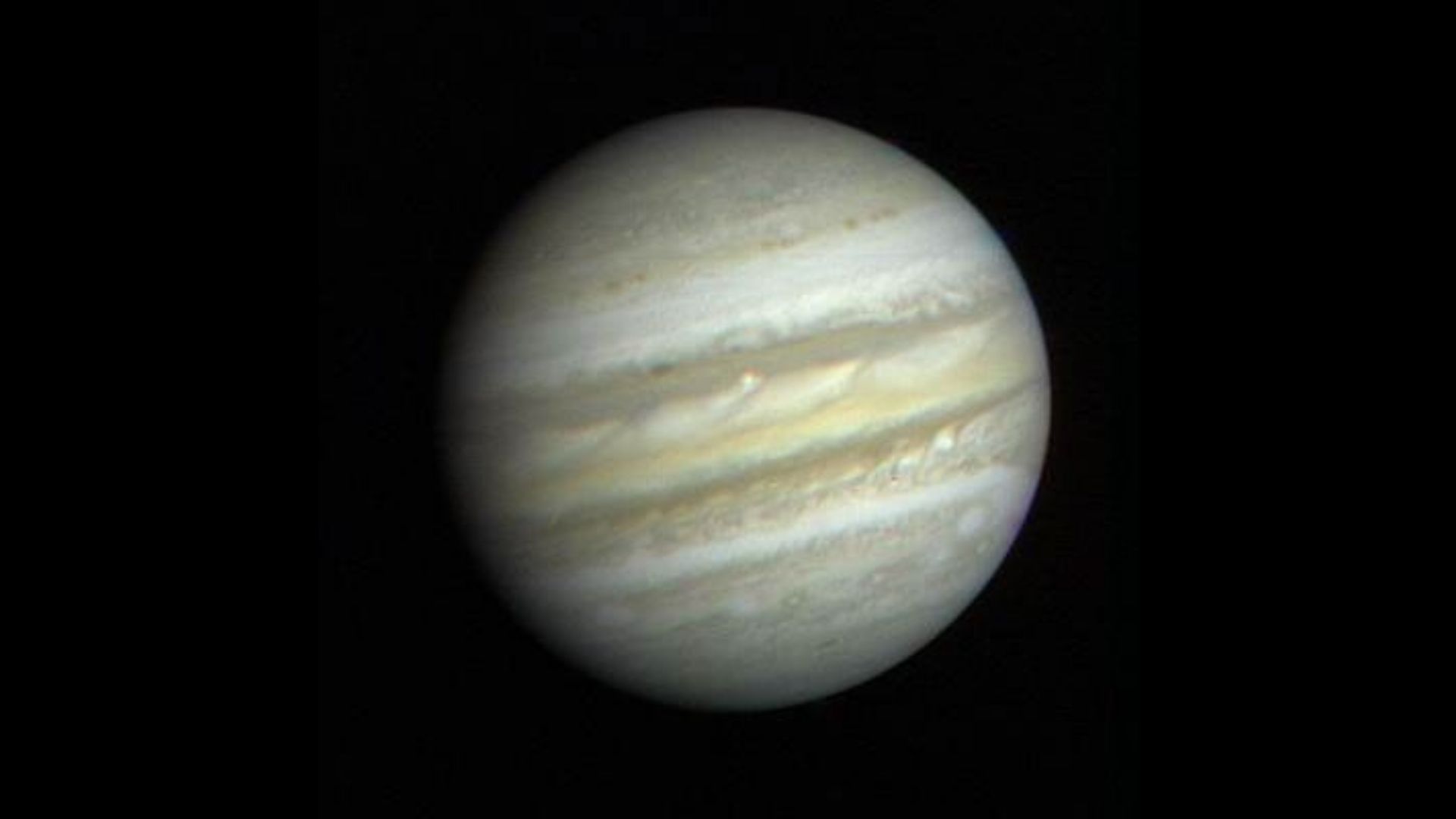 Científicos revisan modelos del sistema solar tras nuevas mediciones del gigante gaseoso.