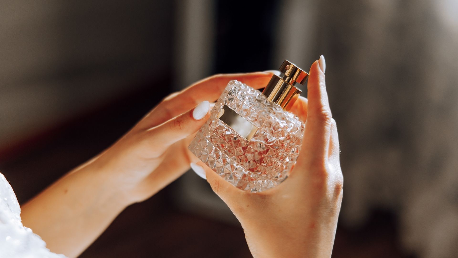 Artistas e influencers impulsan el auge de la fragancia de autor.