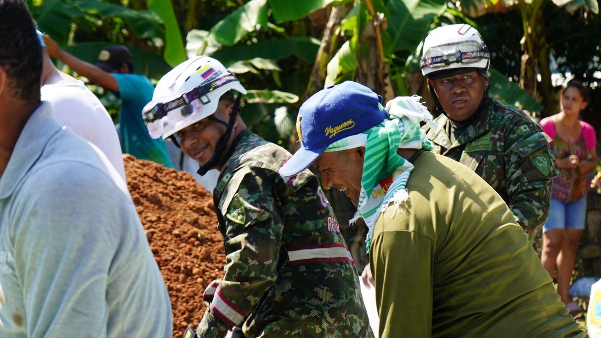 Soldados e indígenas levantan un muro de esperanza en Córdoba
