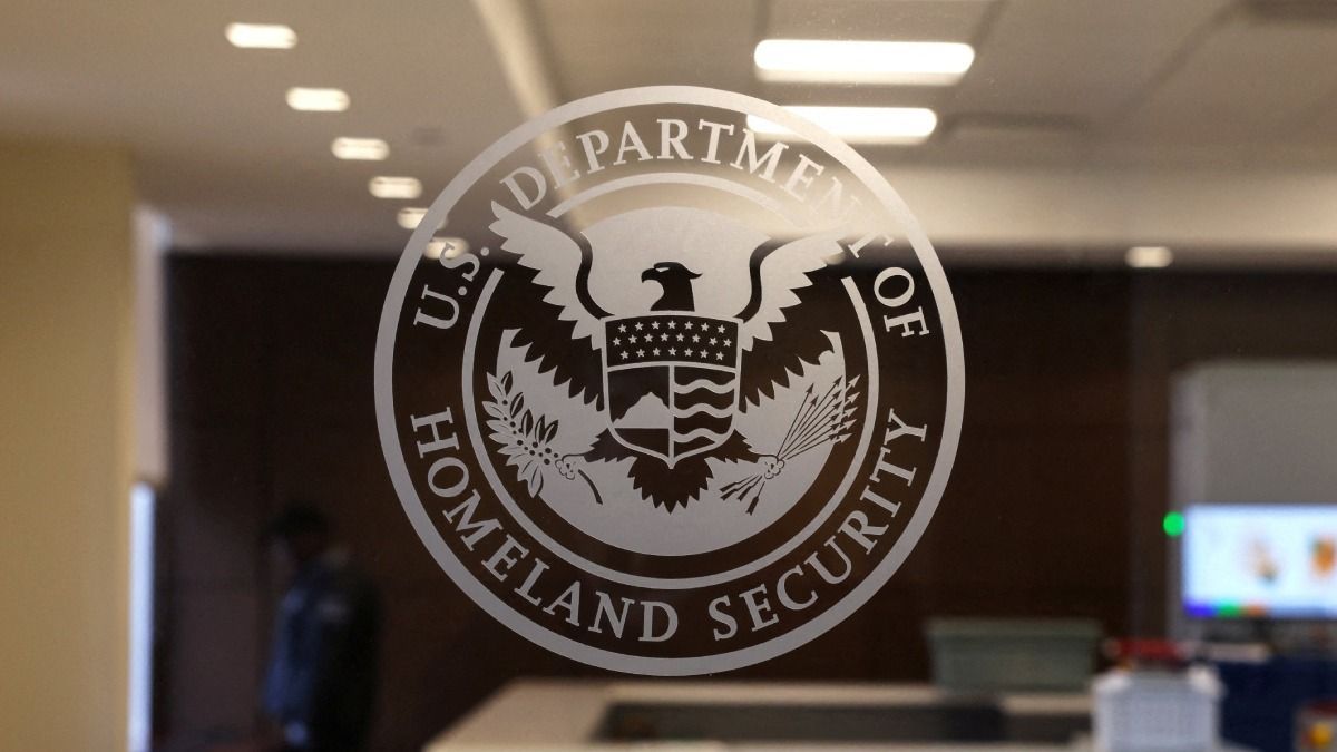 De acuerdo a la propia entidad, el 90% de sus 270.000 empleados están considerados como esenciales y por lo tanto seguirán trabajando.