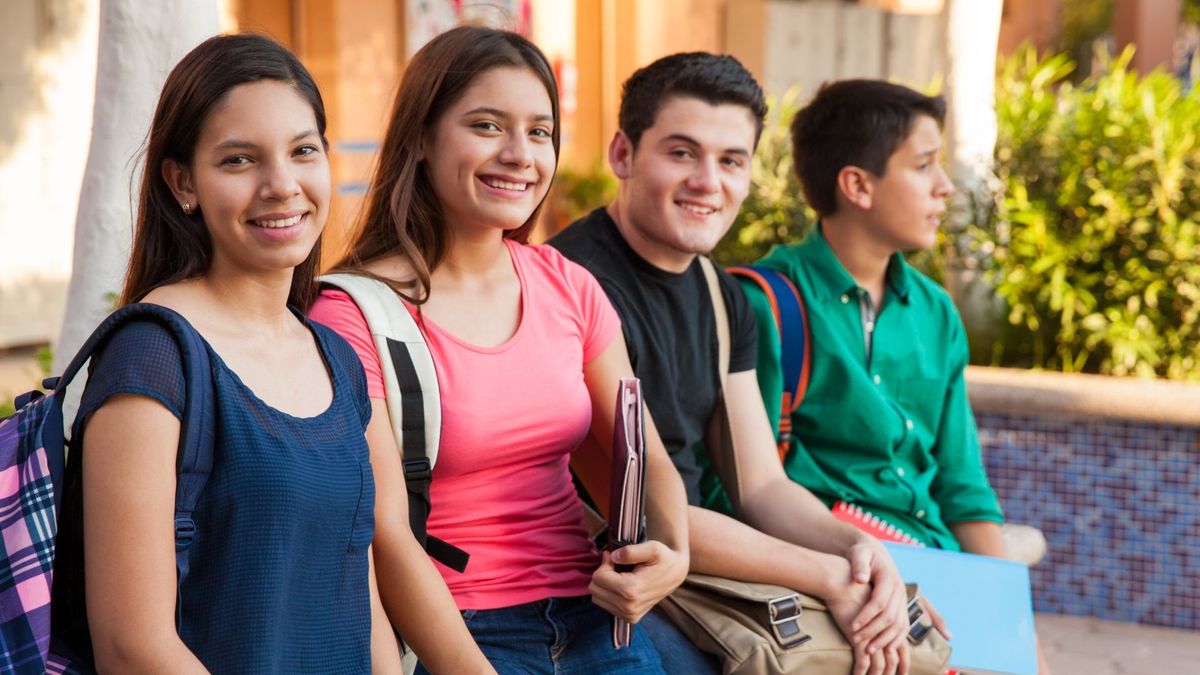 Jóvenes universitarios