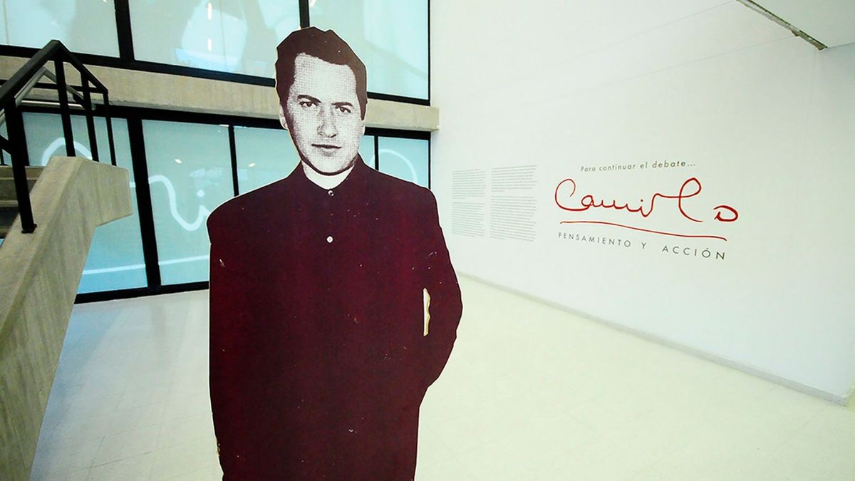 La Universidad Nacional, donde el padre Camilo Torres fue capellán, docente y fundador del departamento de Sociología, le ha rendido varios homenajes al religioso.