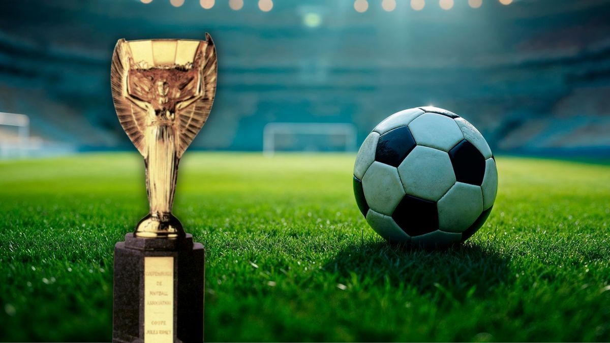 En las 22 versiones que se han realizados del gobierno, han habido dos trofeos diferentes.