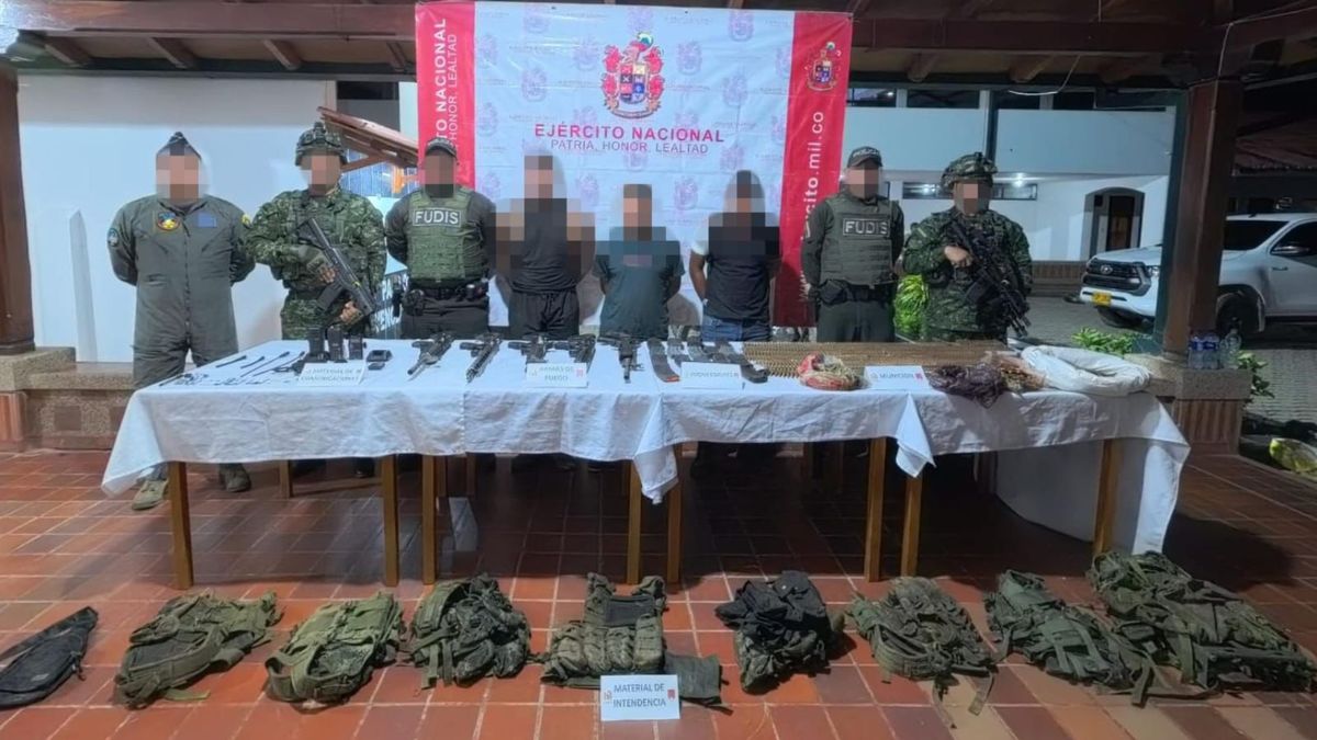Ejército golpea al Clan del Golfo en el sur de Bolívar: tres presuntos integrantes fueron capturados