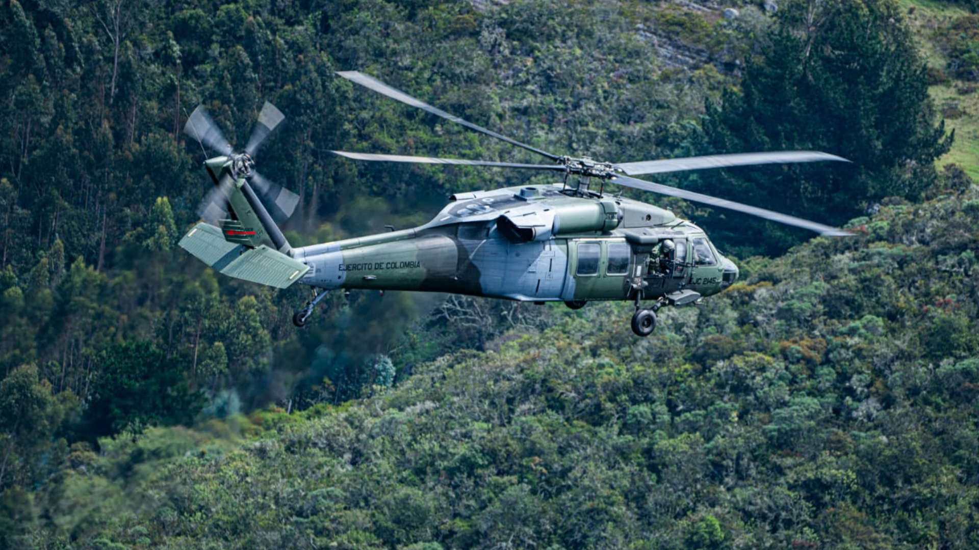 Helicóptero del Ejército Nacional. 