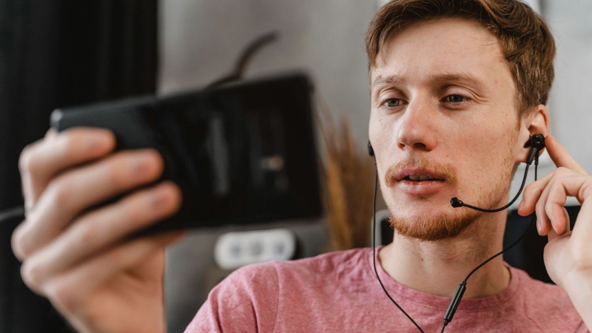 Revisar ajustes del equipo permite controlar funciones relacionadas con privacidad y seguridad digital.