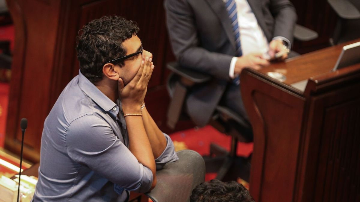 Una sala de decisión de pérdida de investidura falló en primera instancia en favor de David Racero, del Pacto Histórico, criticado por utilizar a un miembro de su UTL para ir a un fruver de su familia sin que fuese parte de sus funciones.