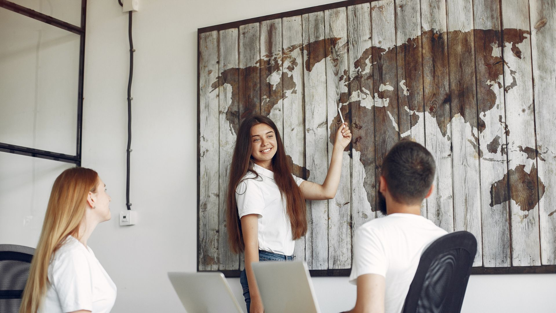Las personas vinculadas a la carrera pueden realizar diversos trabajos.
