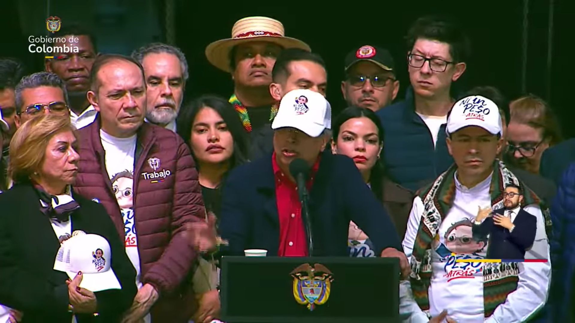 El mandatario aseguró que mantendrá el salario mínimo.