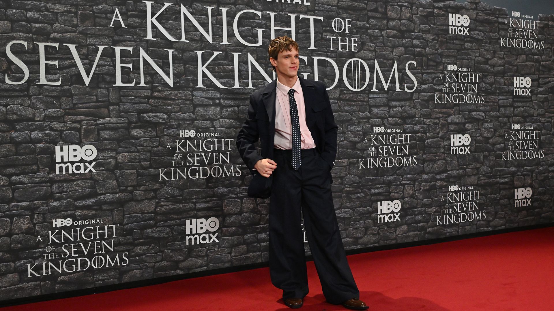 La temporada 2 adaptará el relato “La espada leal” de George R. R. Martin.