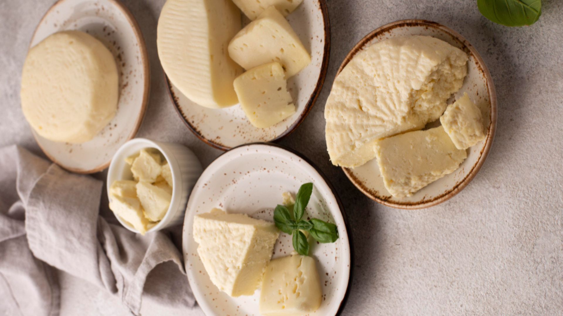 El municipio y sus alrededores forman parte de una cuenca lechera que participa en la cadena productiva del departamento.