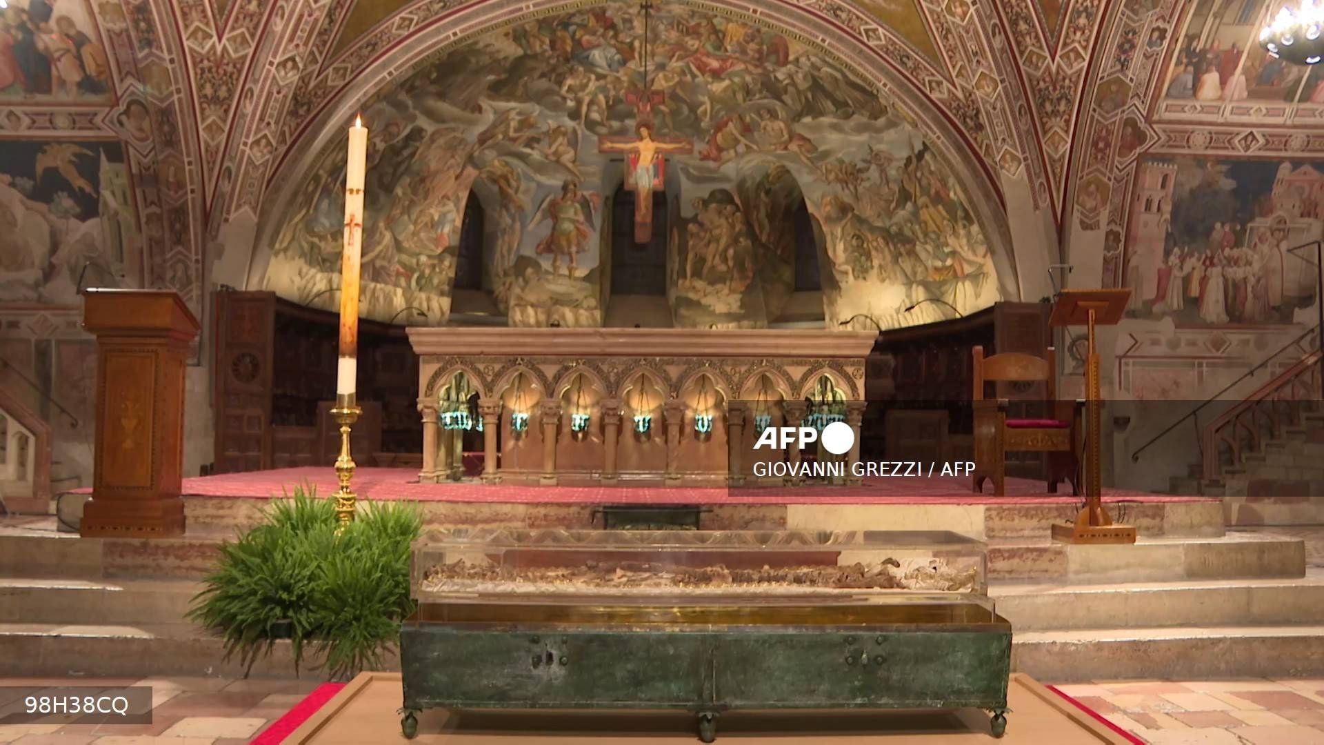 Los restos de Francisco de Asís estarán expuestos hasta finales de marzo.