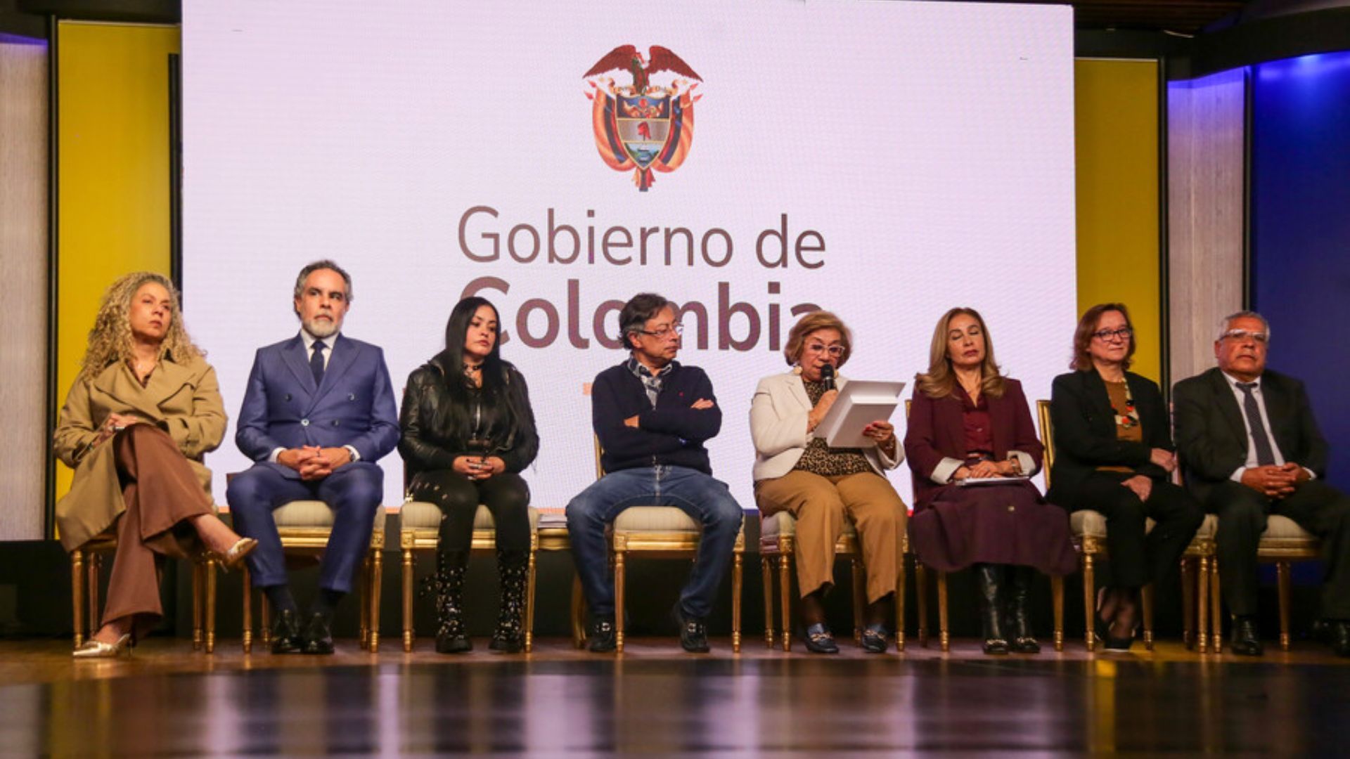 Sobre el diseño, el documento traerá elementos gráficos que tienen que ver con la biodiversidad, la economía, la historia y la cultura del país. 