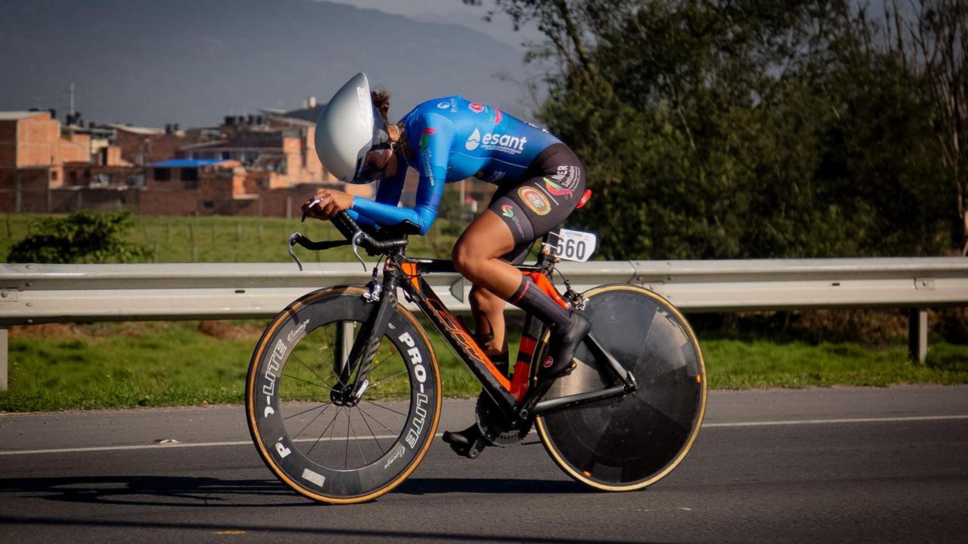 ciclistas listos para gran fondo giro de italia ride like a pro 2026
