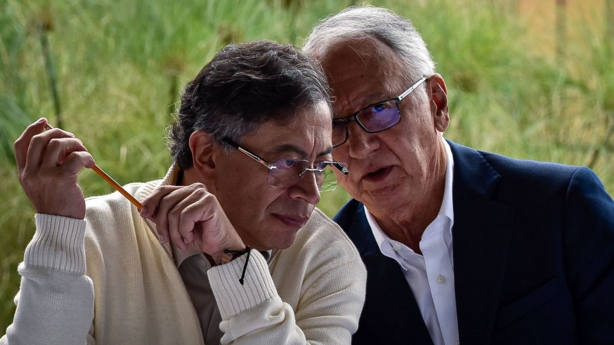 La administración de Gustavo Petro y Guillermo Alfonso Jaramillo mantiene intervenidas ocho EPS. Todas han recibido atención de las autoridades por aumentos en las deudas y las PQRS.