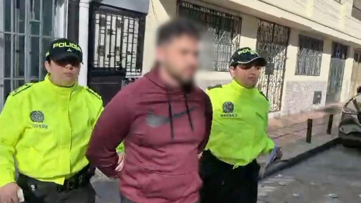 El ciudadano es requerido por el Circuito Judicial del Condado de Miami-Dade (Florida) por presuntamente haber agredido física, psicológica y sexualmente a su expareja.