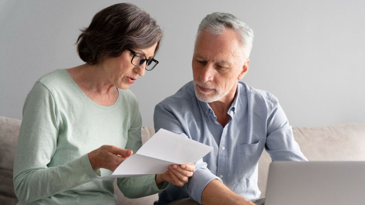 Antes de iniciar el trámite formal, el afiliado debe solicitar el traslado tanto en su fondo privado como ante Colpensiones.