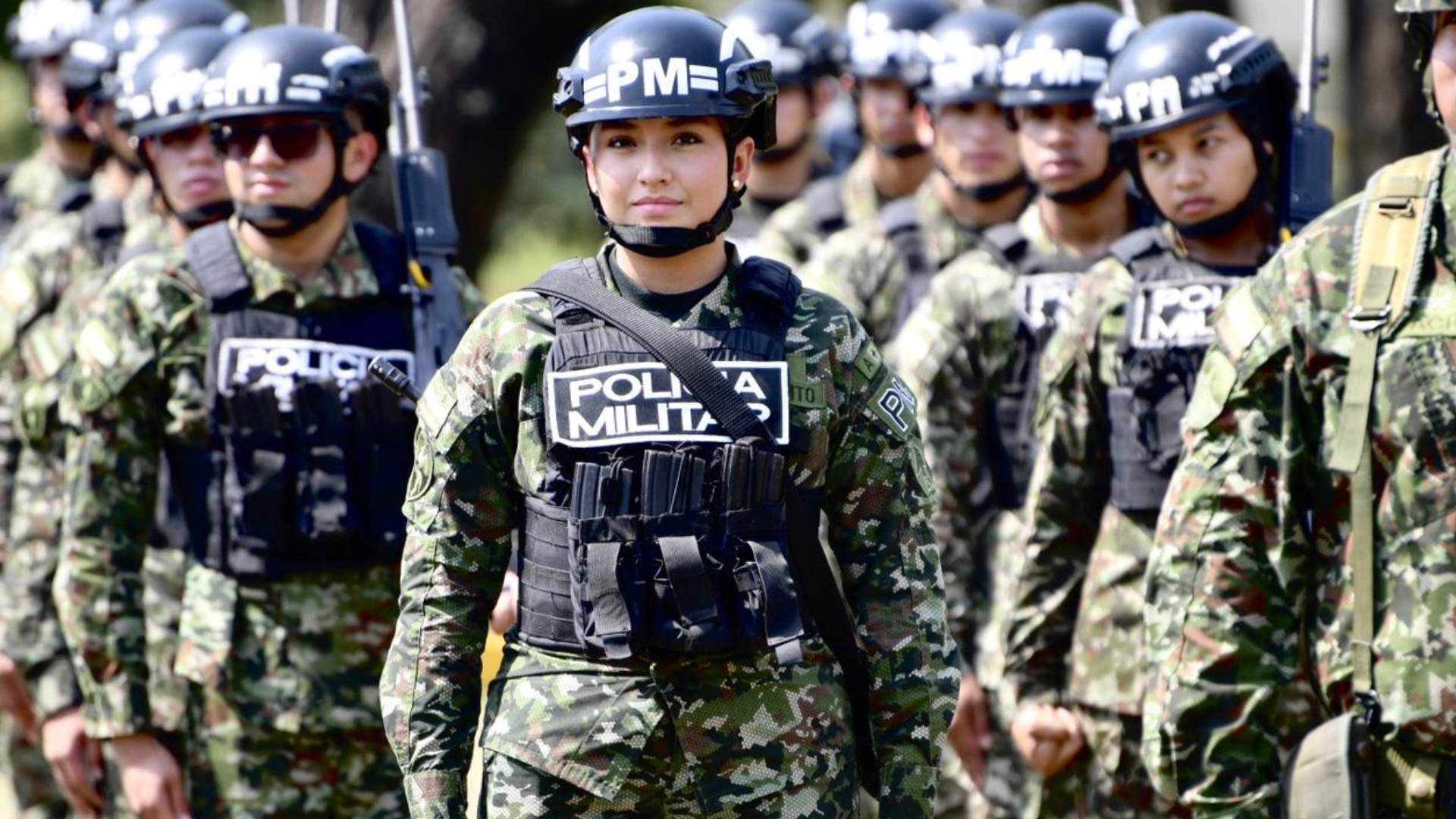 Mujeres en el Ejército Nacional. 