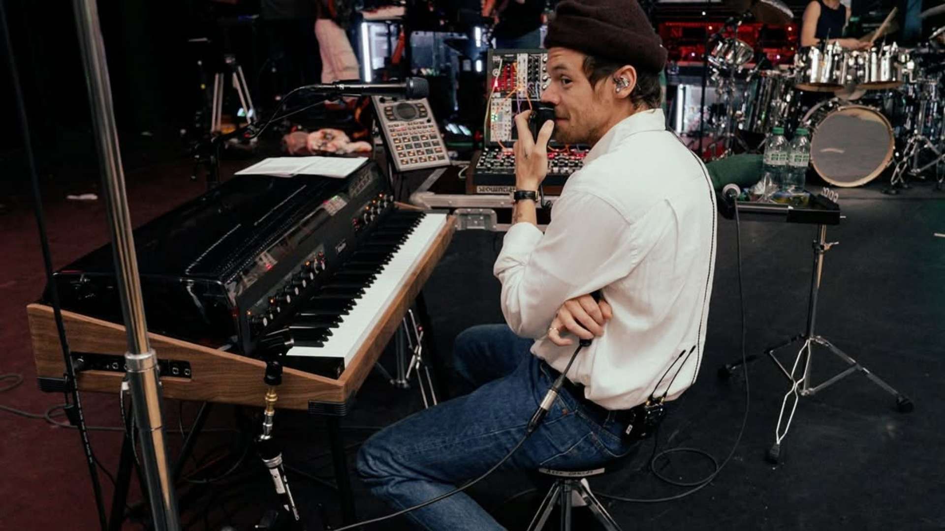 El show registrado en el Co-op Live de Manchester acompaña el lanzamiento del álbum Kiss All the Time. Disco, Occasionally.