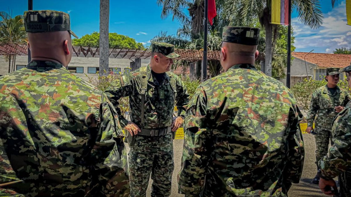 Brigadier general Javier Hernando Africano López, comandante de la Tercera División del Ejército Nacional.