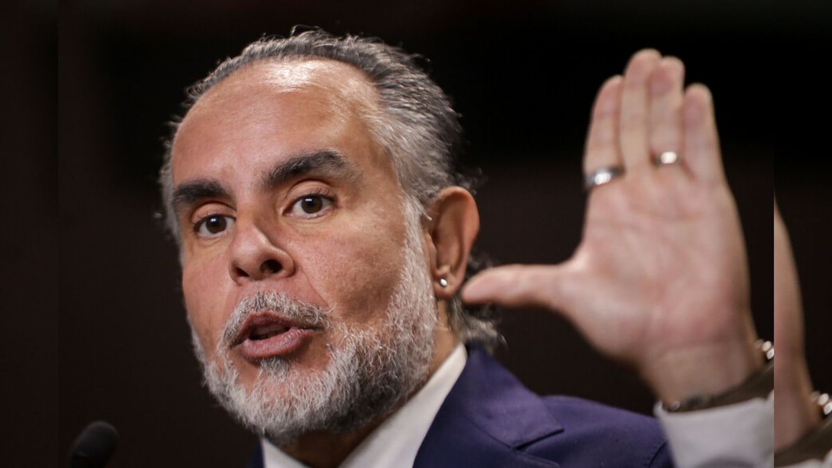 El Ministro del Interior, Armando Benedetti denuncia irregularidades en vísperas de votaciones.